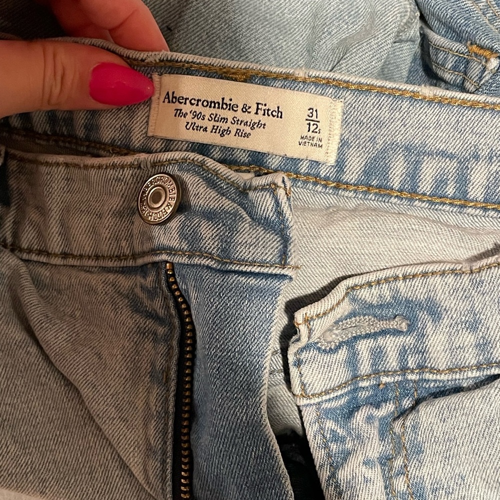 Abercrombie & Fitch High Rise Jeans